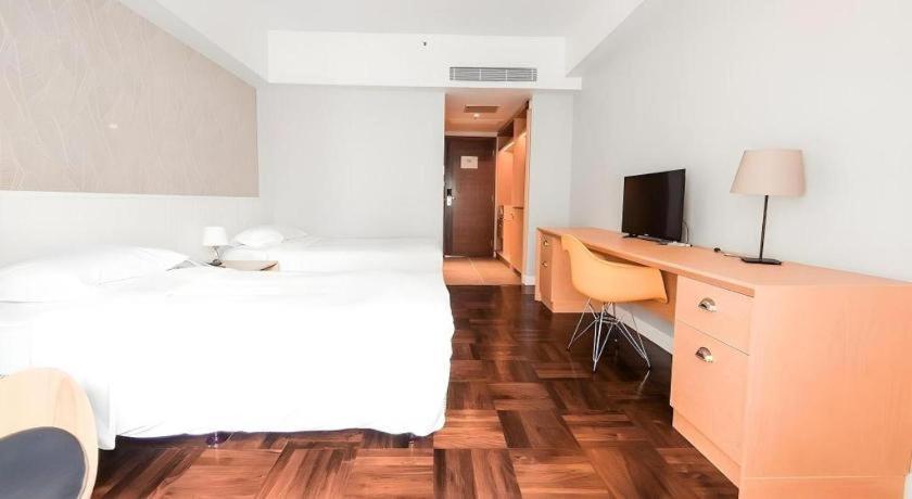 Caritas Oswald Cheung International House Hotel Hong Kong Exterior photo