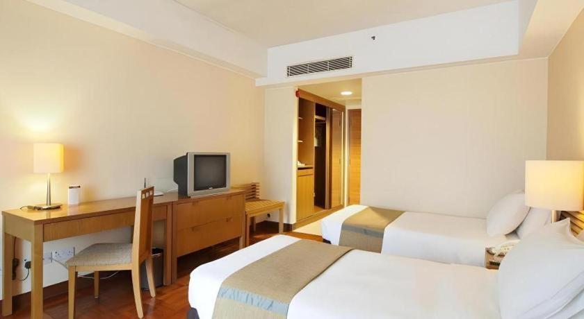 Caritas Oswald Cheung International House Hotel Hong Kong Exterior photo
