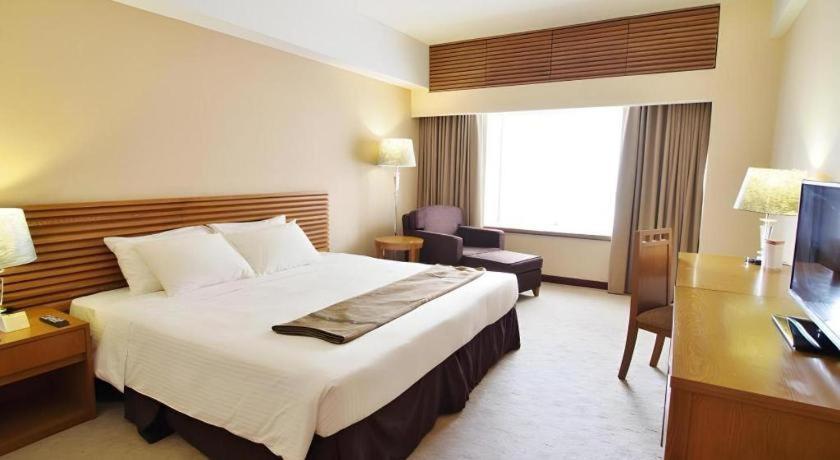 Caritas Oswald Cheung International House Hotel Hong Kong Exterior photo