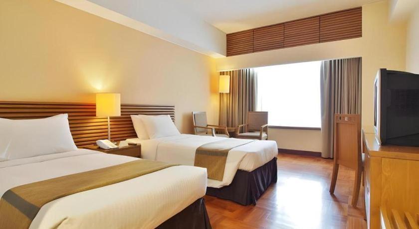 Caritas Oswald Cheung International House Hotel Hong Kong Exterior photo